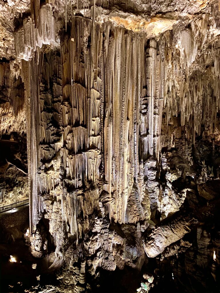 Estalactita más grande del mundo - Nerja