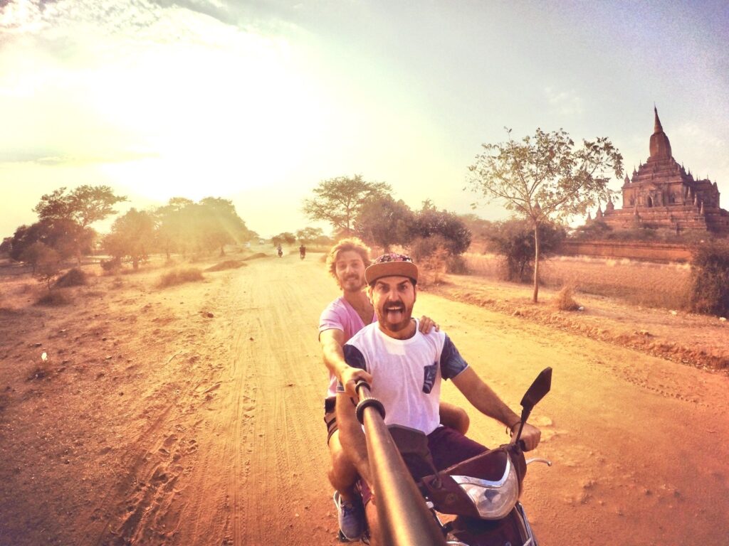 Recorriendo los templos en Scooter