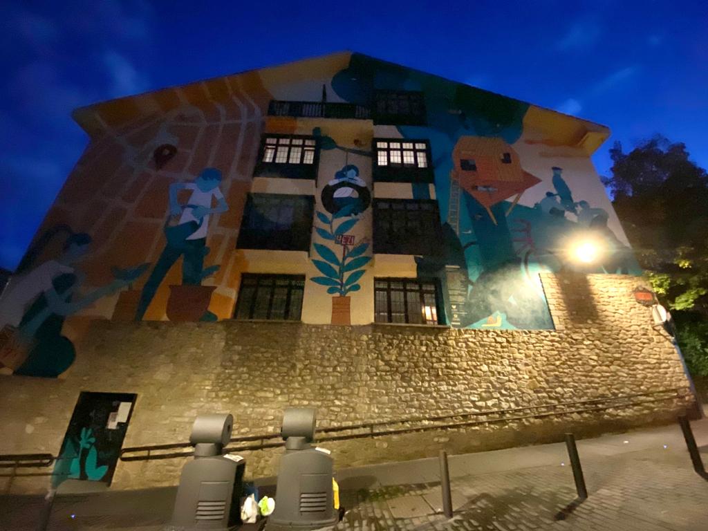 Auzoan Hazi Hezi Bizi - Vitoria Gasteiz