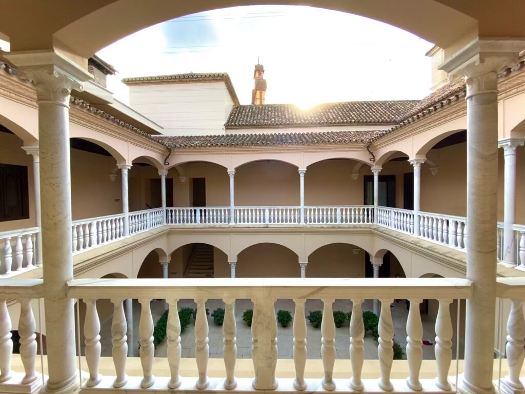 Interior Museo Picasso - que ver en malaga