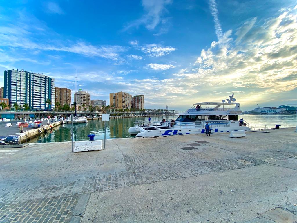 Catamaran Fly Blue - que ver en malaga