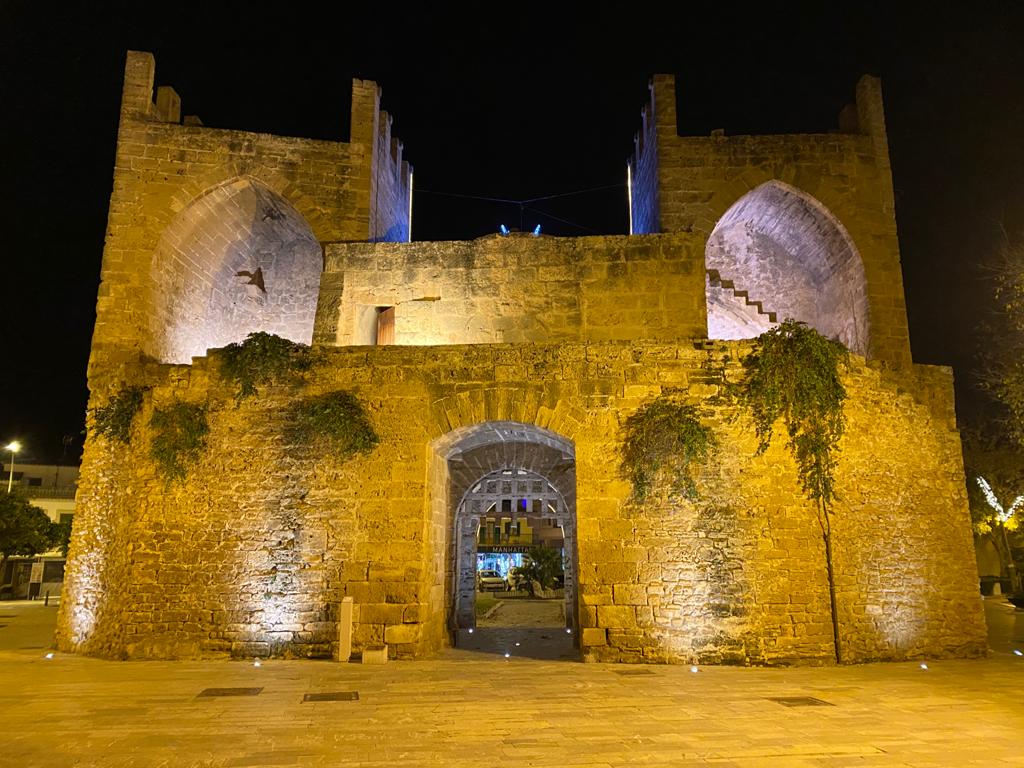 Puerta del Muelle de Alcudia