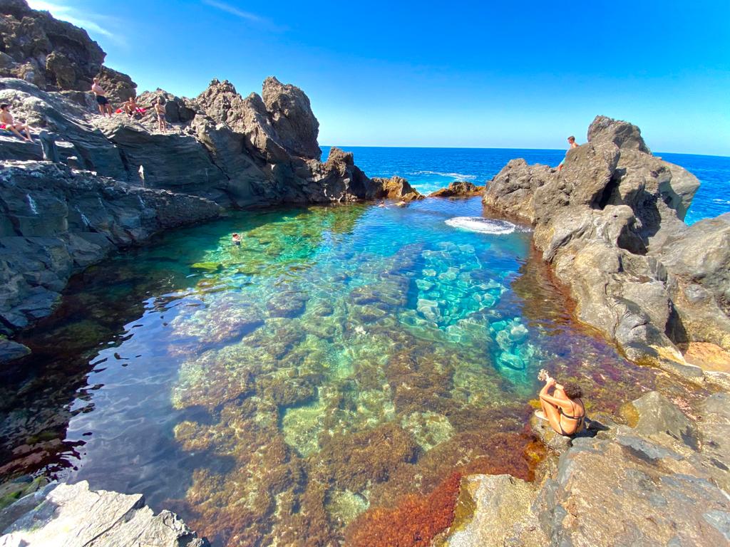 piscina natural el charco de la laja - lugares imperdibles de Tenerife