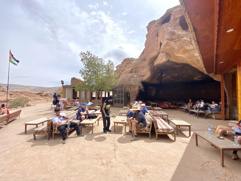 Bares dentro de Petra