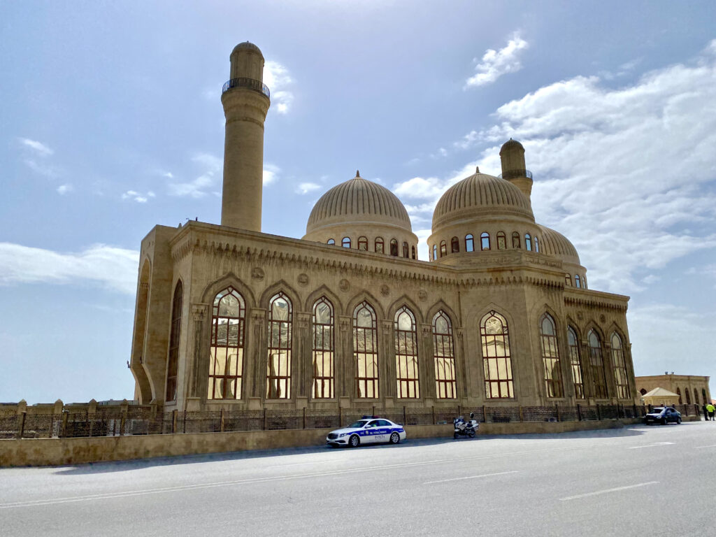 Mezquita Bibi-Heybat - que ver en Bakú