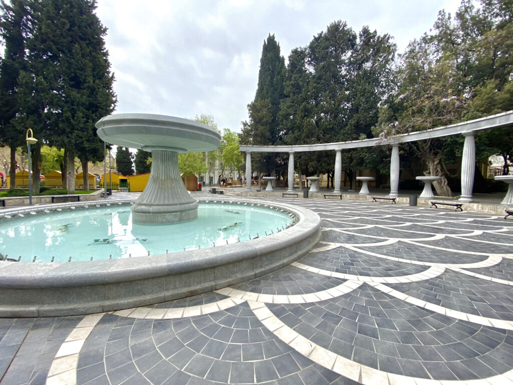 Fountain Square Bakú