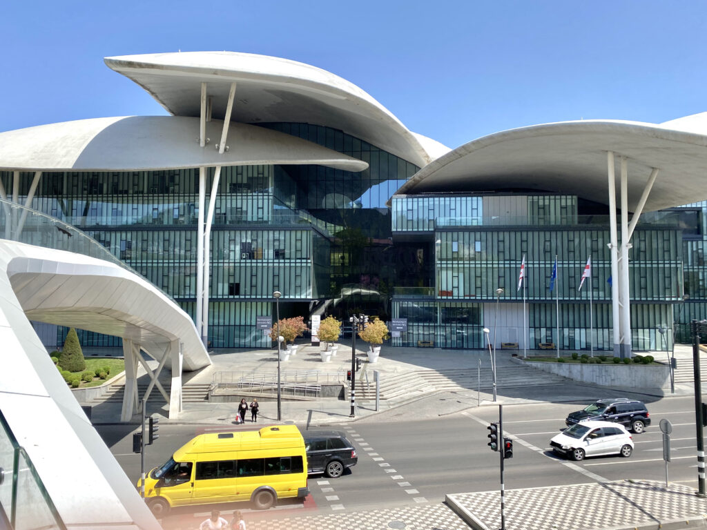 Edificio en forma de Hongo