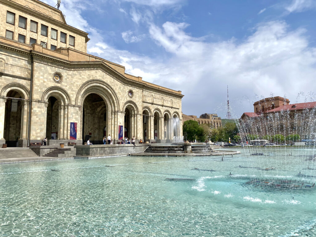 que ver en Ereván - Plaza de la República