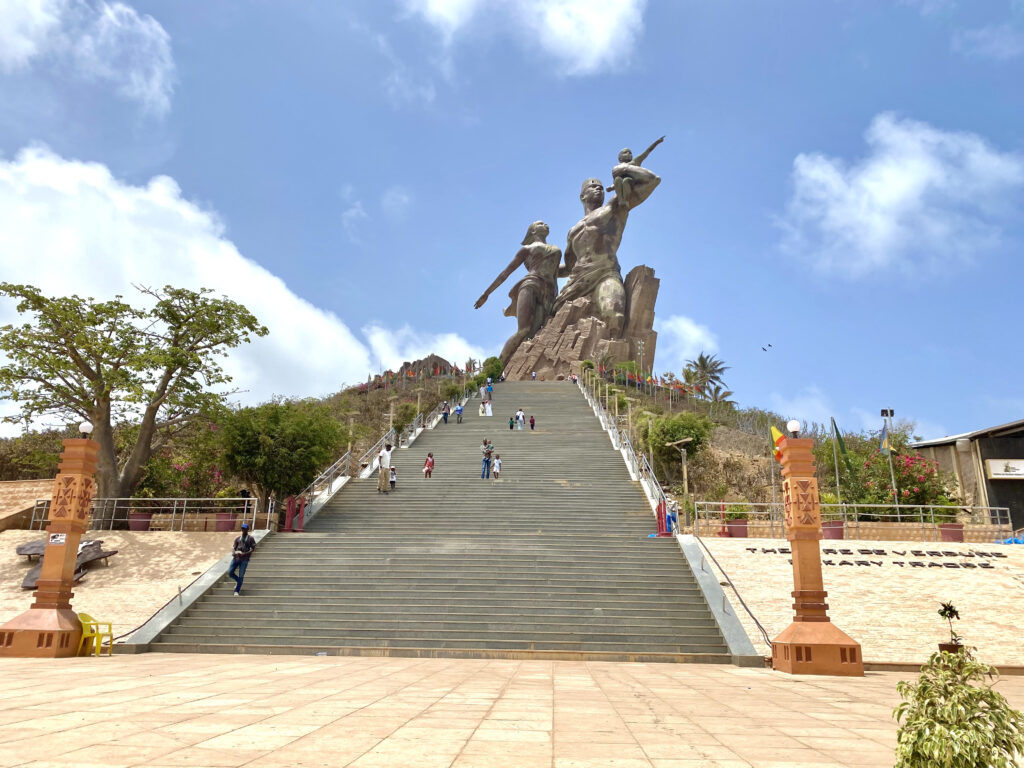 Monumento al Renacimiento Africano - que ver en dakar