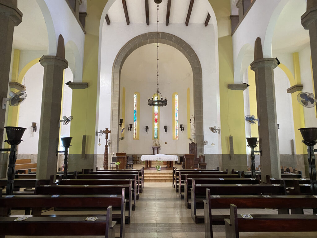 El interior de la Catedral de Bissau