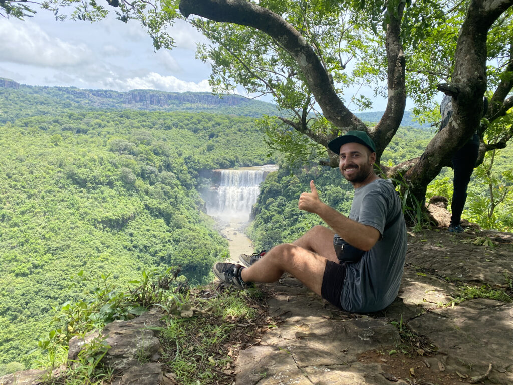 Vista Panorámica de las Kambadaga Falls