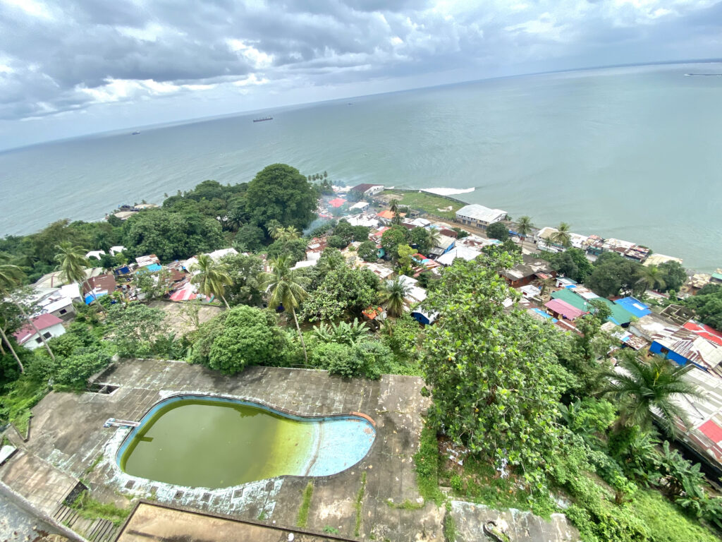 La pileta del Ducor Hotel