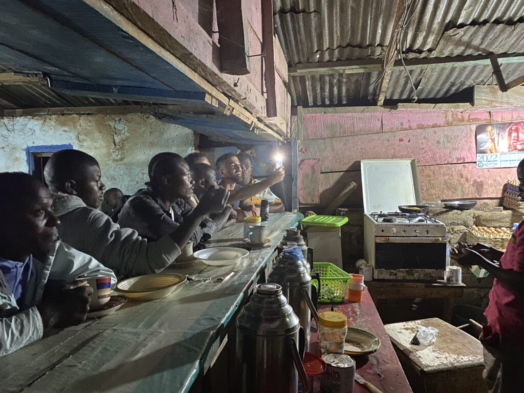 Bar en la Frontera Liberia - Costa de Marfil