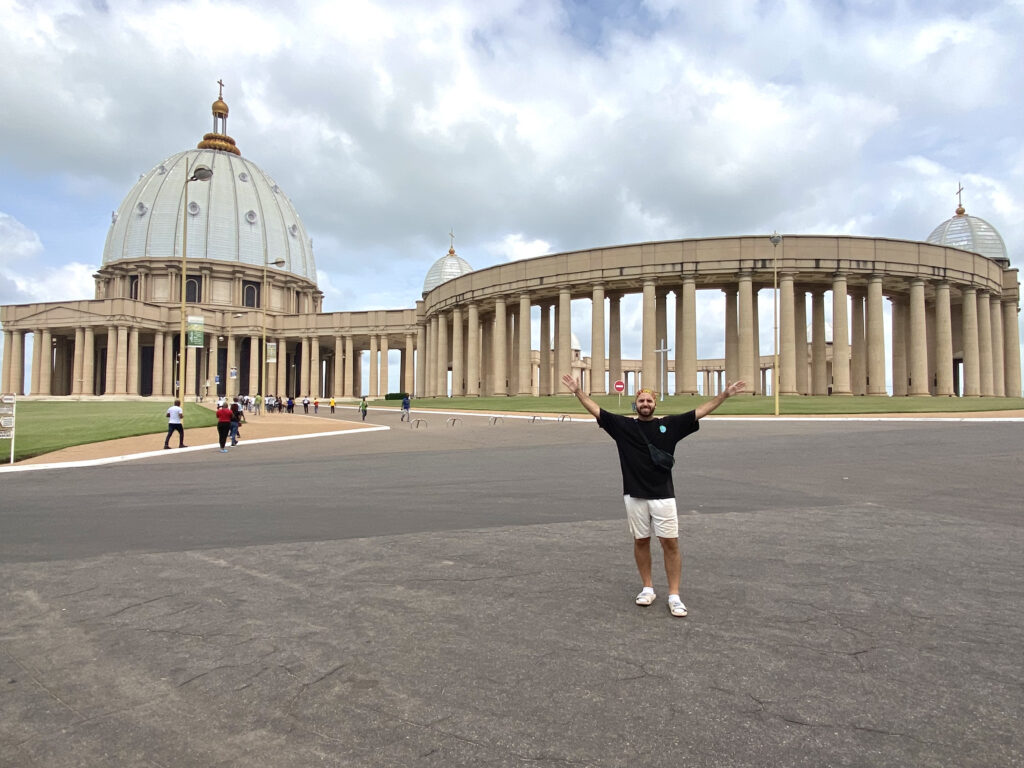 La iglesia mas grande del mundo - Yamusukro - Costa de Marfil