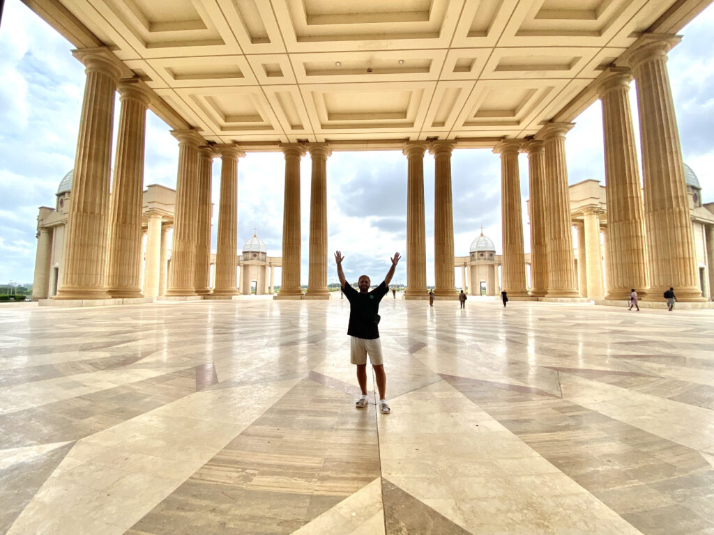 Hall de entrada de la Basílica de Yamusukro