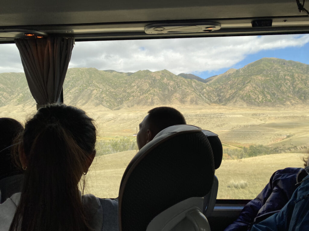 Ruta hacia los Lagos Kolsai & Kaindy