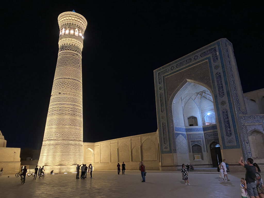 Madraza de Mir-Arab - Que ver en Bujará - Lo mejor que ver en Uzbekistán