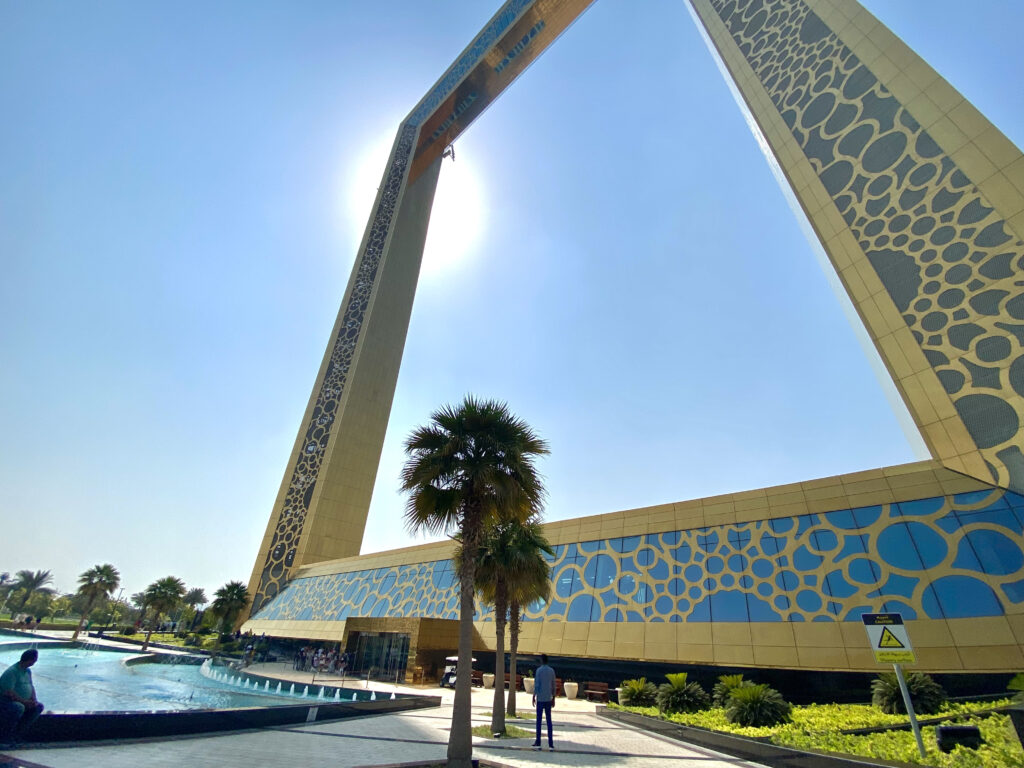 Dubai Frame - Dubai o Abu Dhabi