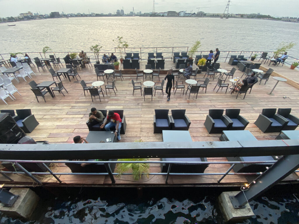 Donde comer en Lagos Nigeria - Sailors Lounge