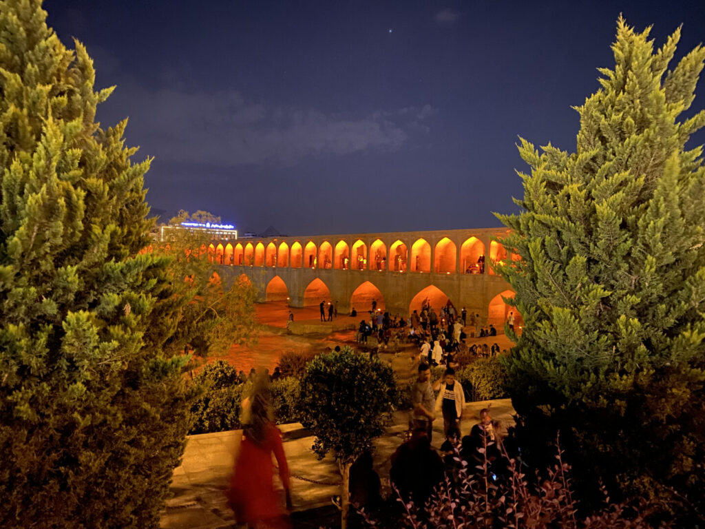 Puente Khaju de noche - Isfahan