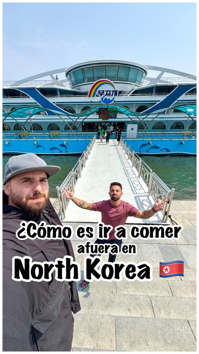 ¿Como es ir a COMER AFUERA en NORTH KOREA 🇰🇵?
.
Tiene algunos restaurantes muy buenos; en barcos 🚢 sobre el río!
.
Nos hicieron un menú 🍽️ de pasos; algunos divertidos pero al tener tanta gente se les complicó la logística.
.
Nos trataron de impresionar al máximo; metieron 10 shows y cantó creo que todo el personal del restaurante; incluido en Chef 🧑🍳 principal.
.
El plato típico son unos noodles fríos muuuuy difíciles de comer 🤣
.
Una experiencia distinta sin lugar a dudas 🤝🤝🤝
.
#food #travel #traveling #foodtravel